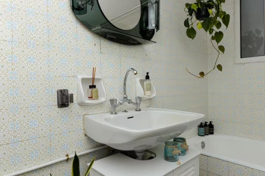 Urban-Vintage Choice 10 Minutes From Acropolis - One Bedroom 아테네 외부 사진